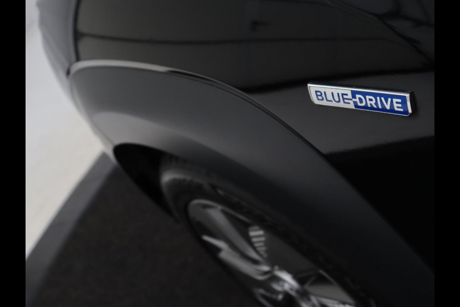 Hyundai Kona EV Comfort 64 kWh | Adaptive cruise | Krell Audio | Warmtepomp | Keyless | Parkeerhulp | Digital Cockpit | Navigatie | Climate control