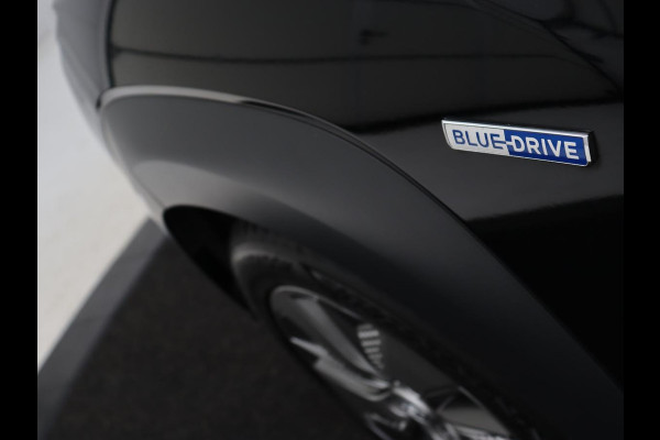 Hyundai Kona EV Comfort 64 kWh | Adaptive cruise | Krell Audio | Warmtepomp | Keyless | Parkeerhulp | Digital Cockpit | Navigatie | Climate control