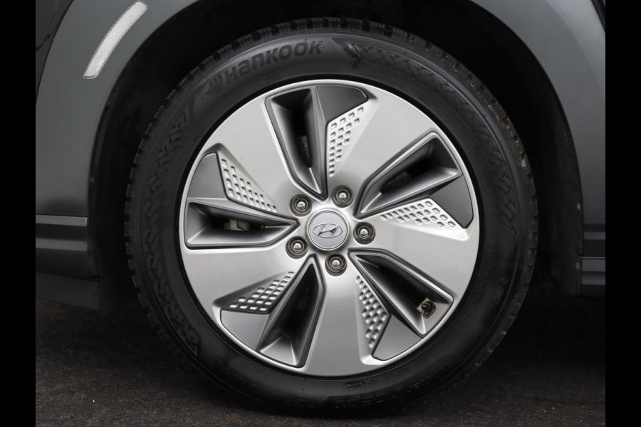 Hyundai Kona EV Comfort 64 kWh | Adaptive cruise | Krell Audio | Warmtepomp | Keyless | Parkeerhulp | Digital Cockpit | Navigatie | Climate control