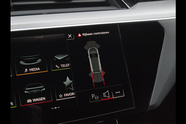 Audi e-tron 55 quattro S edition 95 kWh | SOH 95% | S-Line | Panoramadak | Trekhaak | Apple Carplay | Cruise Control | Parkeersensoren |
