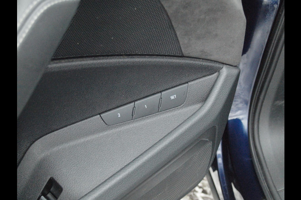 Audi e-tron 55 quattro S edition 95 kWh | SOH 95% | S-Line | Panoramadak | Trekhaak | Apple Carplay | Cruise Control | Parkeersensoren |