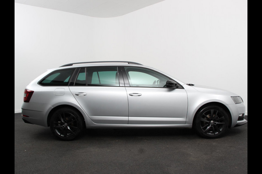 Škoda Octavia Combi 1.0 TSI 115pk Sport Business | Navigatie | Climate Control | Trekhaak | Extra Getint Glas | Lichtmetalen Velgen | Parkeer sensoren