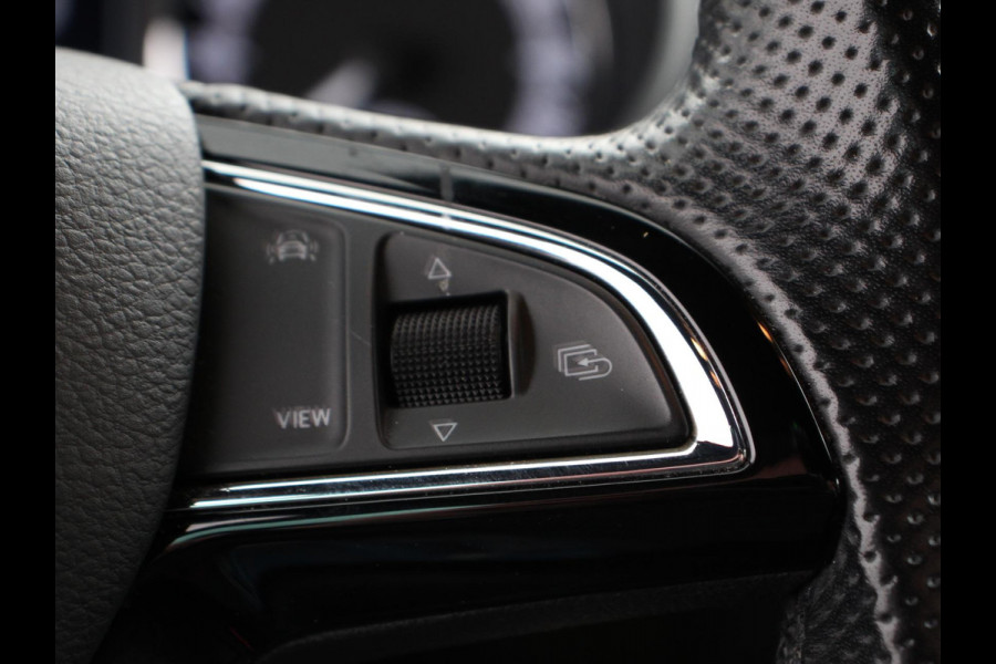 Škoda Octavia Combi 1.0 TSI 115pk Sport Business | Navigatie | Climate Control | Trekhaak | Extra Getint Glas | Lichtmetalen Velgen | Parkeer sensoren