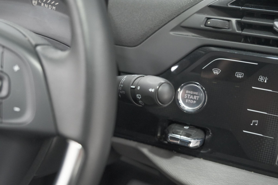 Citroën C4 Spacetourer PureTech 130 EAT8 Feel | Climate Control | Apple Carplay | Cruise Control | Parkeersensoren