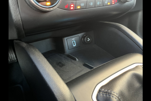 Ford FOCUS Wagon 1.0 EcoB. Active Bns TREKHAAK! WINTERPACK! DESIGNPACK