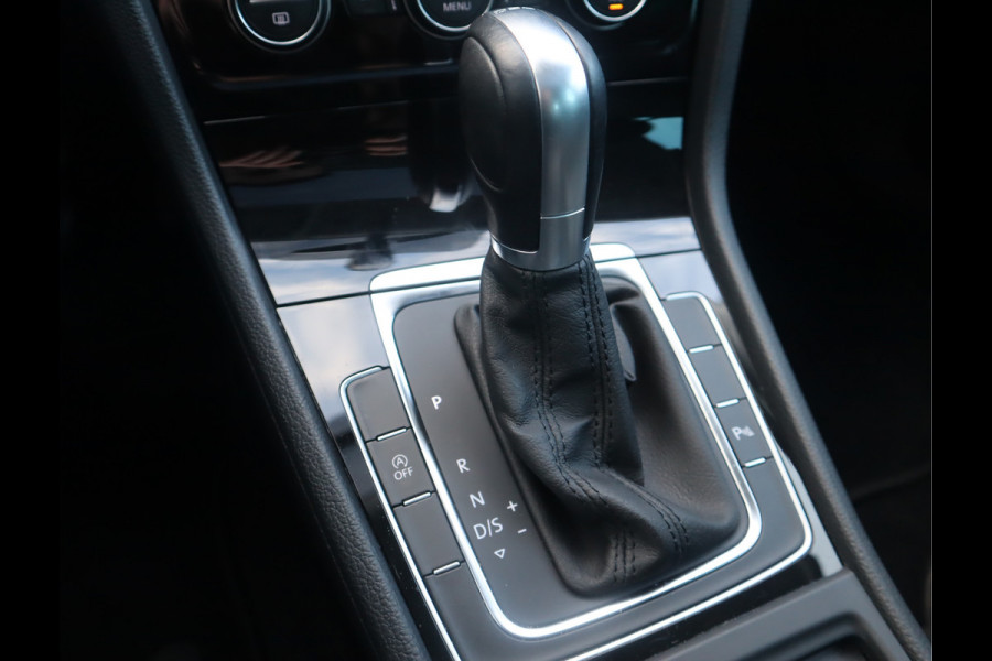 Volkswagen Golf 1.5 TSI Highline R-Line // Dealeronderhouden