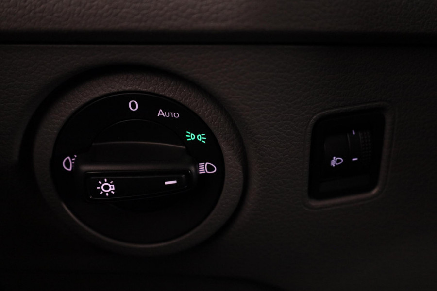 Volkswagen Crafter Trendline L3 Bestelwagen (2) GP 2.0 TDI EU6 103 k Volkswagen Bedrijfswagens Crafter Trendline L3H3  2.0 TDI EU6 140 pk GVW 3.5T Automaat! VOORRAAD!!