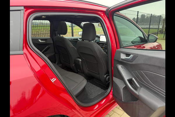 Ford FOCUS Wagon 1.0 EcoBoost Hybrid ST Line X | PANO | 155PK | Camera | Blind Spot | Stuur/stoel verw.