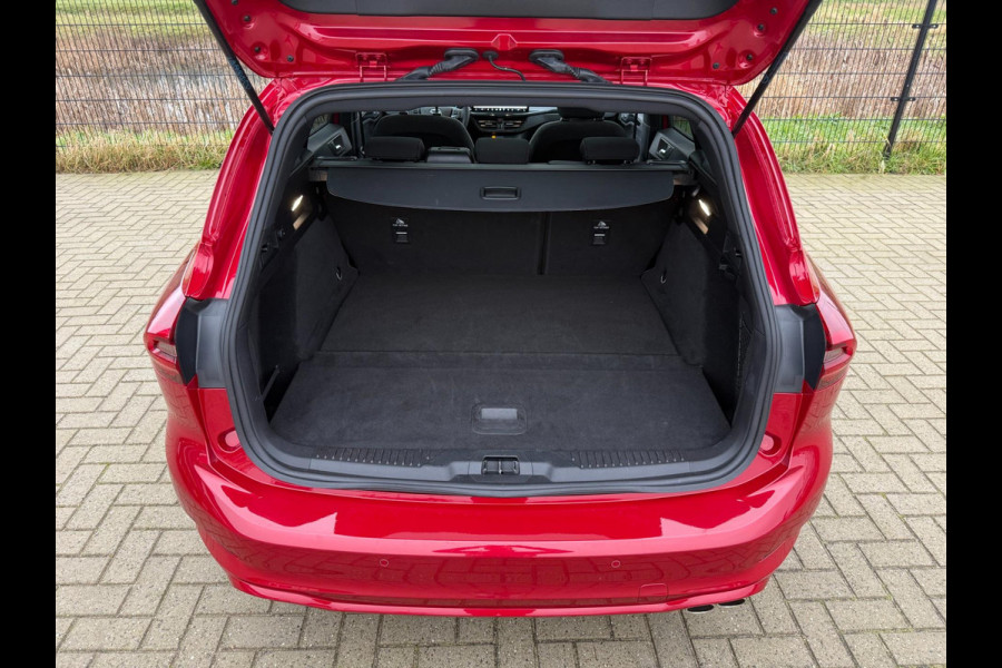 Ford FOCUS Wagon 1.0 EcoBoost Hybrid ST Line X | PANO | 155PK | Camera | Blind Spot | Stuur/stoel verw.