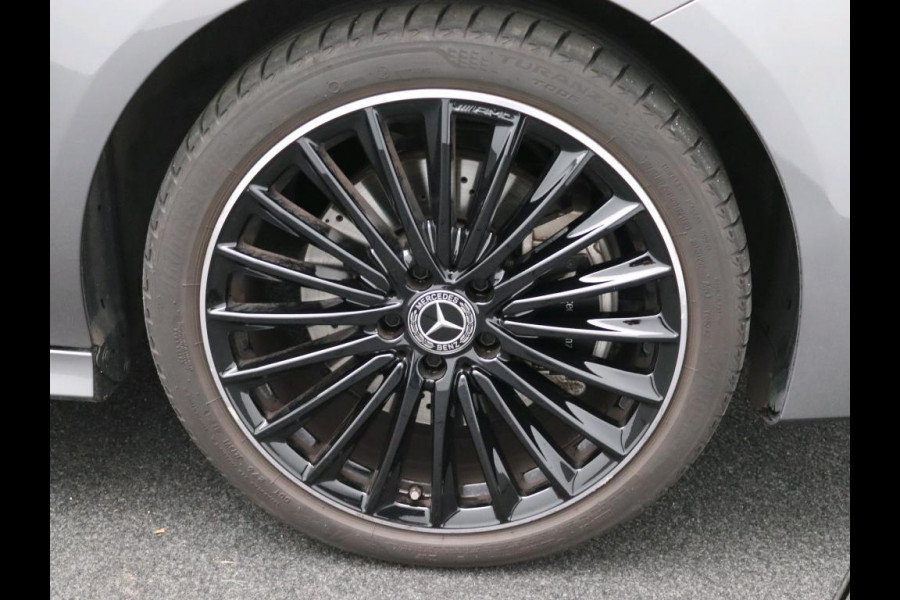 Mercedes-Benz CLA-Klasse 250 e Business Solution AMG Trekhaak | AMG Line | Night Pakket | Panorama Schuif-Kanteldak | 19 Inch AMG velgen. Inclusief 24 maanden MB Certified garantie voor Europa.