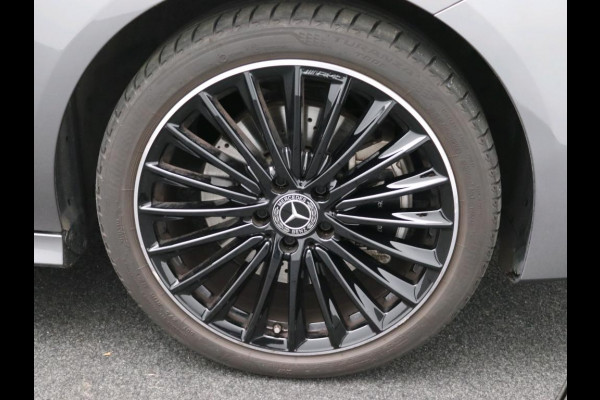 Mercedes-Benz CLA-Klasse 250 e Business Solution AMG Trekhaak | AMG Line | Night Pakket | Panorama Schuif-Kanteldak | 19 Inch AMG velgen. Inclusief 24 maanden MB Certified garantie voor Europa.