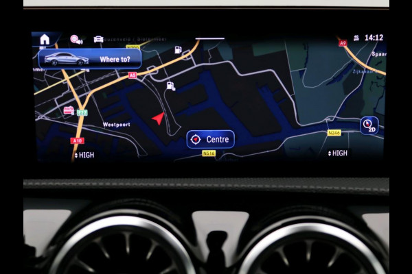 Mercedes-Benz CLA-Klasse 250 e Business Solution AMG Trekhaak | AMG Line | Night Pakket | Panorama Schuif-Kanteldak | 19 Inch AMG velgen. Inclusief 24 maanden MB Certified garantie voor Europa.