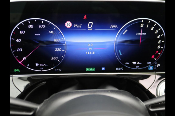 Mercedes-Benz E-Klasse 300 e AMG Plug-In Hybride AMG Line | Panorama Schuif-Kanteldak | Widescreen Dashboard | Burmester® 4D surround sound system | Digil Licht. Inclusief 24 maanden MB Certified garantie voor Europa.