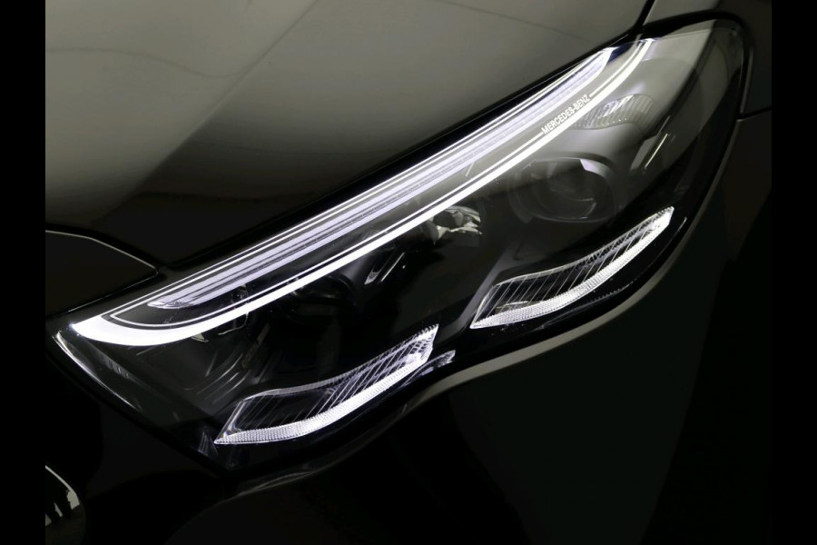 Mercedes-Benz E-Klasse 300 e AMG Plug-In Hybride AMG Line | Panorama Schuif-Kanteldak | Widescreen Dashboard | Burmester® 4D surround sound system | Digil Licht. Inclusief 24 maanden MB Certified garantie voor Europa.