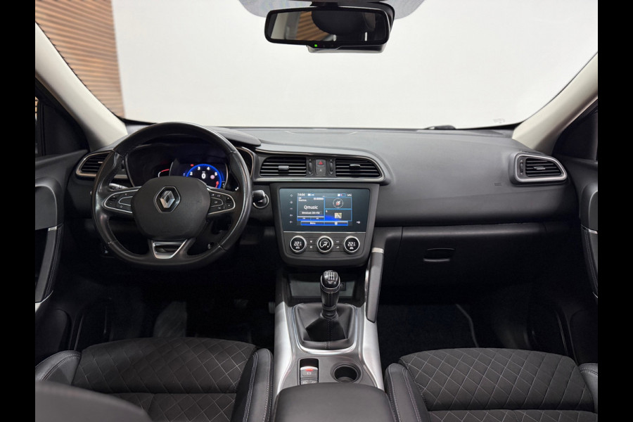 Renault Kadjar 1.3 TCe Intens | Pano | Trekhaak | Sportstoelen | BOSE | 19' inch | Stoelverwarming | LED | DAB Radio | Keyless