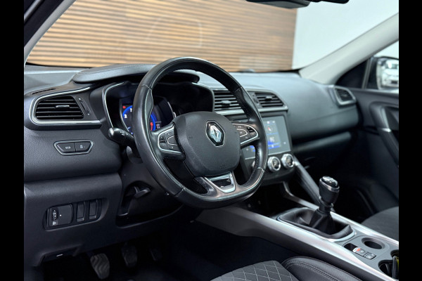 Renault Kadjar 1.3 TCe Intens | Pano | Trekhaak | Sportstoelen | BOSE | 19' inch | Stoelverwarming | LED | DAB Radio | Keyless