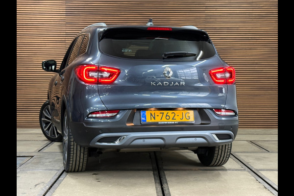 Renault Kadjar 1.3 TCe Intens | Pano | Trekhaak | Sportstoelen | BOSE | 19' inch | Stoelverwarming | LED | DAB Radio | Keyless