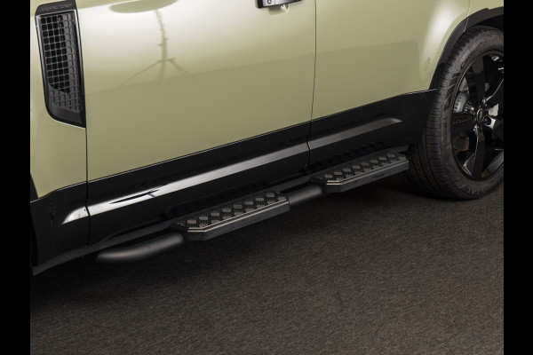 Land Rover Defender 110 2.0 P300e 110 X-Dynamic HSE HUD-PANO-MERIDIAN-22"