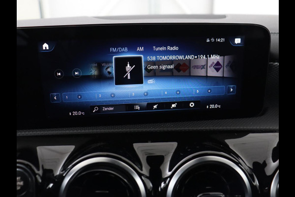 Mercedes-Benz CLA-Klasse Shooting Brake 180 Business Solution | Stoelverwarming | Carplay | Camera | Half leder | Widescreen | Dodehoek detectie | Navigatie | Park Assist