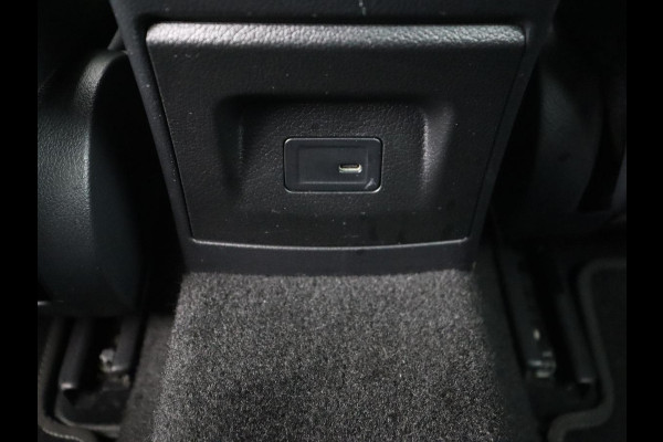 Mercedes-Benz CLA-Klasse Shooting Brake 180 Business Solution | Stoelverwarming | Carplay | Camera | Half leder | Widescreen | Dodehoek detectie | Navigatie | Park Assist