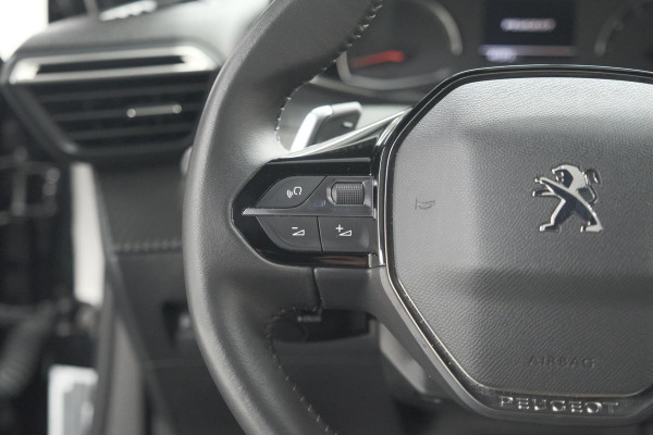 Peugeot 2008 PureTech 130 Active Pack | Trekhaak | Camera | Navigatie | Parkeersensoren | Apple Carplay