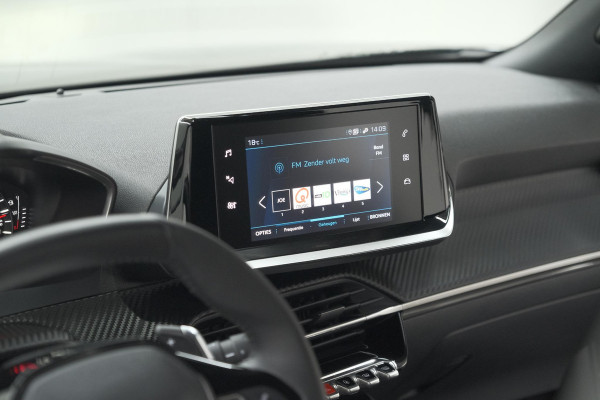 Peugeot 2008 PureTech 130 Active Pack | Trekhaak | Camera | Navigatie | Parkeersensoren | Apple Carplay