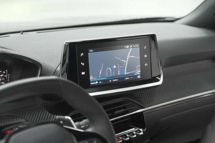 Peugeot 2008 PureTech 130 Active Pack | Trekhaak | Camera | Navigatie | Parkeersensoren | Apple Carplay