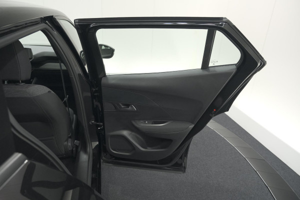Peugeot 2008 PureTech 130 Active Pack | Trekhaak | Camera | Navigatie | Parkeersensoren | Apple Carplay