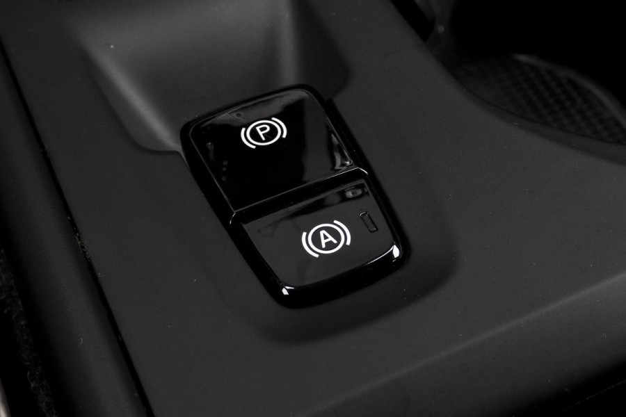 Volvo XC40 1.5 T3 | TREKHAAK | CAMERA | LED KOPLAMPEN | ORIGINEEL NEDERLANDS