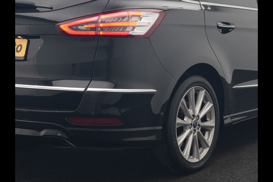 Ford S-Max 2.0 Vignale 7 Persoons 241pk Dealer O.H. | Panodak | Adaptive Cruise | 360 Camera | Lederen Comfortstoelen Memory & Verwarmd | Apple Carplay | Stuur Verwarmd | Keyless | Sfeerverlichting | Blis | Navigatie | DAB |