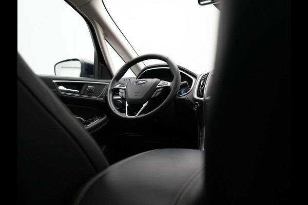 Ford S-Max 2.0 Vignale 7 Persoons 241pk Dealer O.H. | Panodak | Adaptive Cruise | 360 Camera | Lederen Comfortstoelen Memory & Verwarmd | Apple Carplay | Stuur Verwarmd | Keyless | Sfeerverlichting | Blis | Navigatie | DAB |