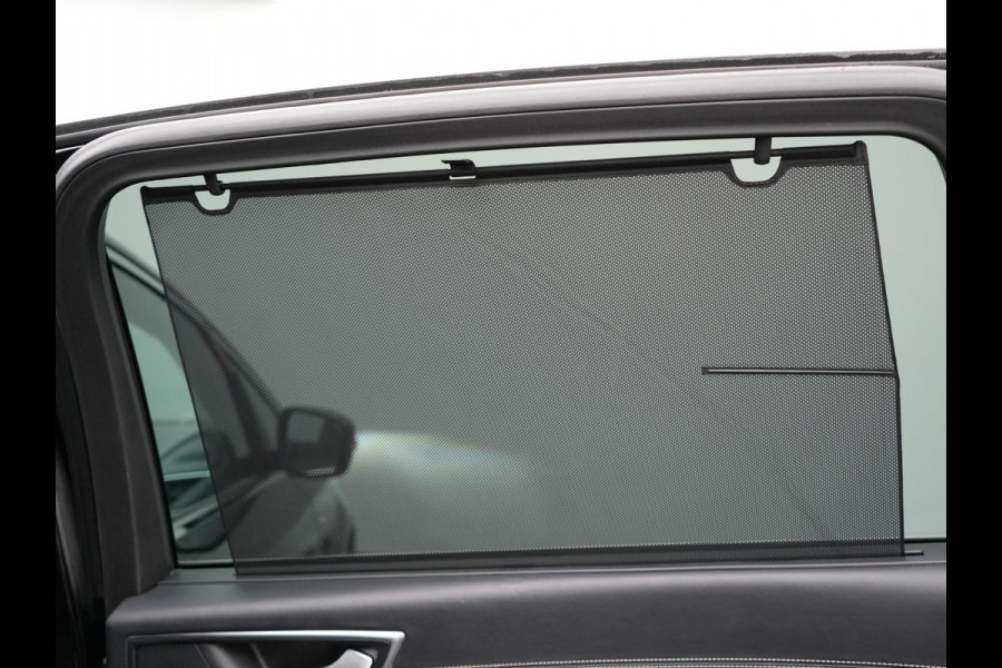 Ford S-Max 2.0 Vignale 7 Persoons 241pk Dealer O.H. | Panodak | Adaptive Cruise | 360 Camera | Lederen Comfortstoelen Memory & Verwarmd | Apple Carplay | Stuur Verwarmd | Keyless | Sfeerverlichting | Blis | Navigatie | DAB |
