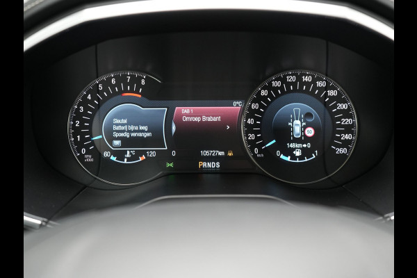 Ford S-Max 2.0 Vignale 7 Persoons 241pk Dealer O.H. | Panodak | Adaptive Cruise | 360 Camera | Lederen Comfortstoelen Memory & Verwarmd | Apple Carplay | Stuur Verwarmd | Keyless | Sfeerverlichting | Blis | Navigatie | DAB |