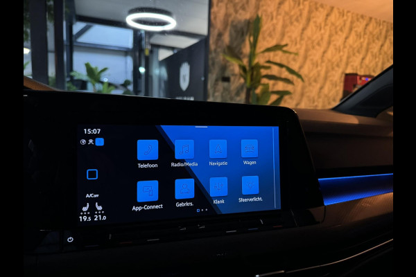 Volkswagen Golf 2.0 TDI GTD Garantie Nardo Pano Camera StuurVW StoelVW LED Matrix IQ. Sfeerverlichting Cruise Navi Lane Rijklaar