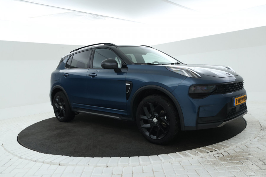 Lynk & Co 01 1.5 Zwarte hemel, Panorama dak, Black pakket!