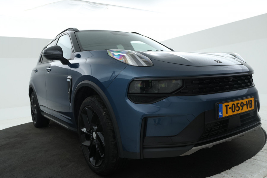 Lynk & Co 01 1.5 Zwarte hemel, Panorama dak, Black pakket!