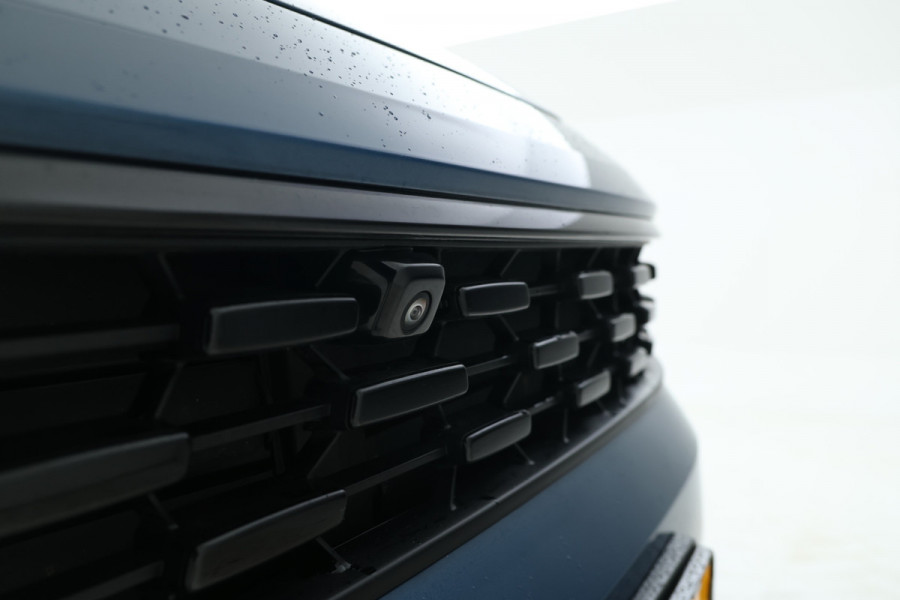 Lynk & Co 01 1.5 Zwarte hemel, Panorama dak, Black pakket!