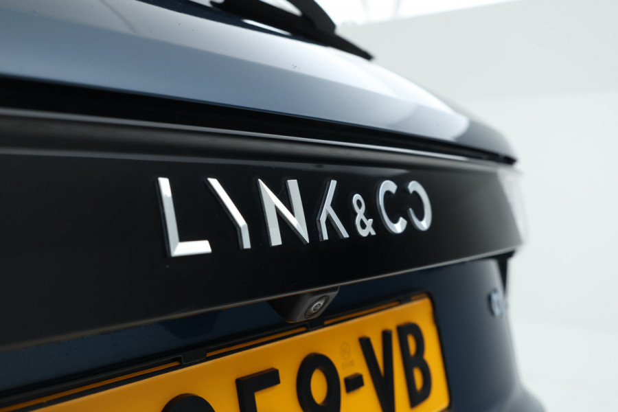 Lynk & Co 01 1.5 Zwarte hemel, Panorama dak, Black pakket!