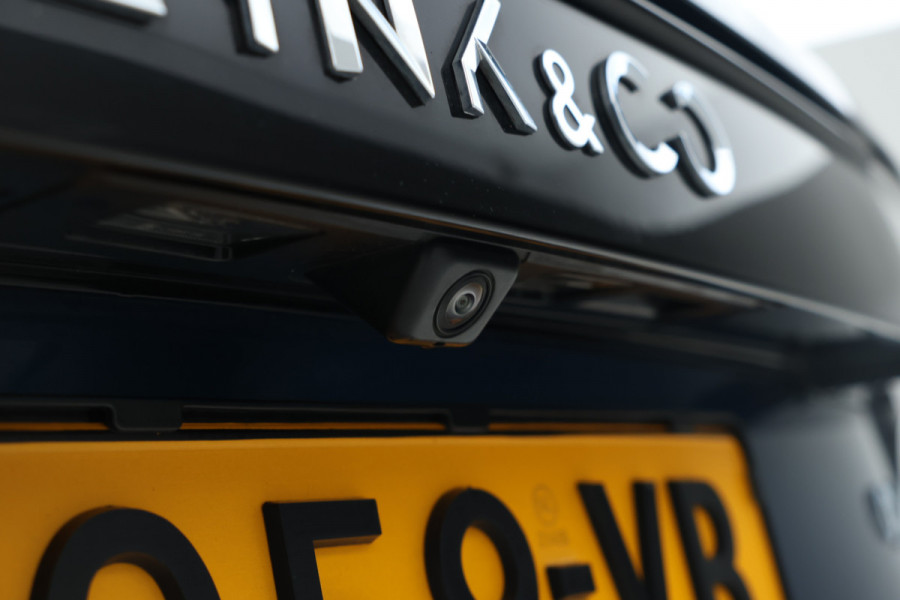 Lynk & Co 01 1.5 Zwarte hemel, Panorama dak, Black pakket!