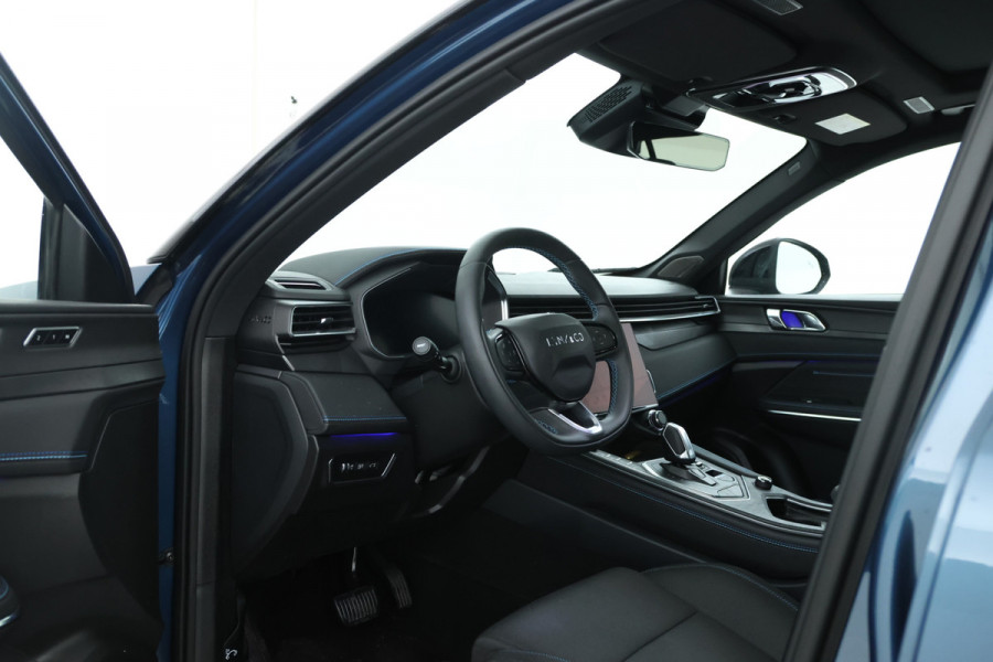 Lynk & Co 01 1.5 Zwarte hemel, Panorama dak, Black pakket!