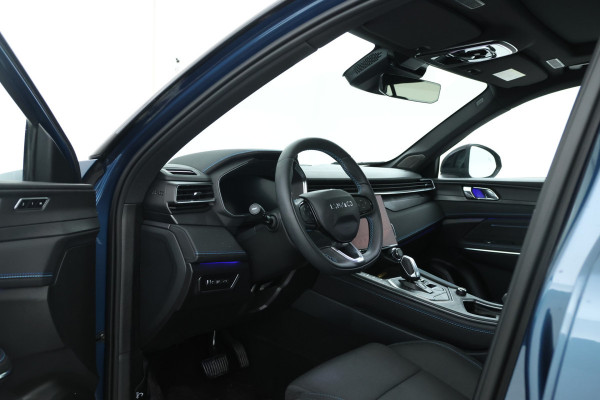 Lynk & Co 01 1.5 Zwarte hemel, Panorama dak, Black pakket!