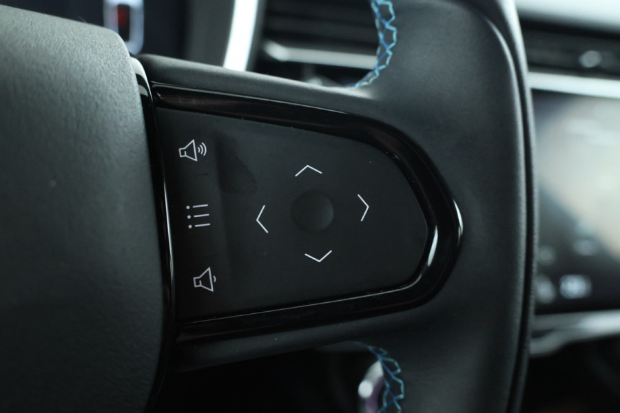 Lynk & Co 01 1.5 Zwarte hemel, Panorama dak, Black pakket!