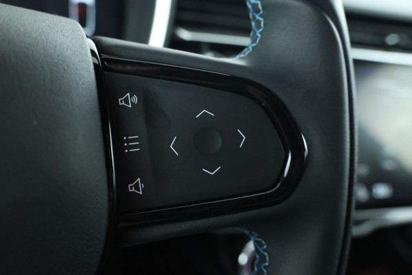 Lynk & Co 01 1.5 Zwarte hemel, Panorama dak, Black pakket!