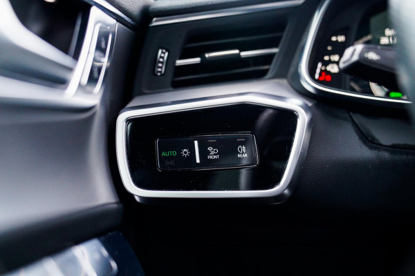 Audi A6 Avant 55 TFSI e quattro Competition | Pano | Trekhaak | 2x S-Line | Achteruitrijcamera