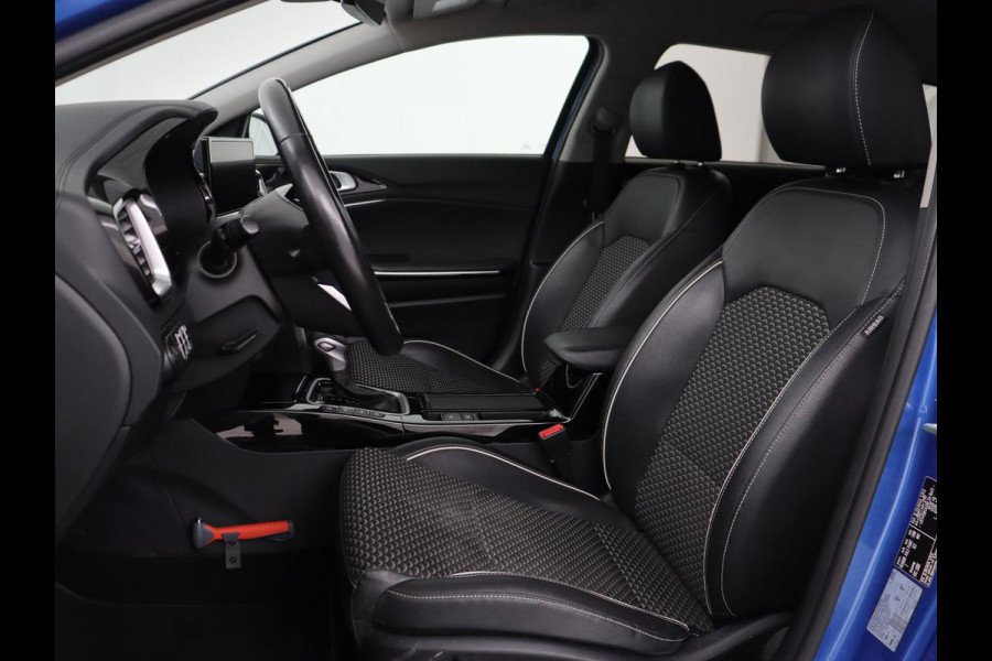 Kia Ceed 1.6 GDI PHEV DynamicPlusLine | Trekhaak | Stoel & stuurverwarming | Adaptive cruise | Camera | Carplay | Half leder | Keyless | Full LED | Climate control