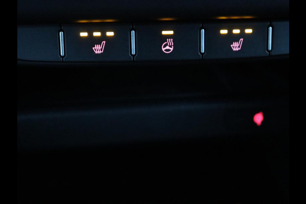 Kia Ceed 1.6 GDI PHEV DynamicPlusLine | Trekhaak | Stoel & stuurverwarming | Adaptive cruise | Camera | Carplay | Half leder | Keyless | Full LED | Climate control