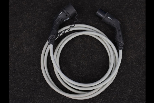 Kia Ceed 1.6 GDI PHEV DynamicPlusLine | Trekhaak | Stoel & stuurverwarming | Adaptive cruise | Camera | Carplay | Half leder | Keyless | Full LED | Climate control