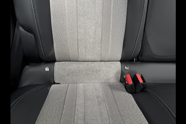 Peugeot e-2008 EV GT 50 kWh | Camera | Andriod Auto | Stoelverwarming