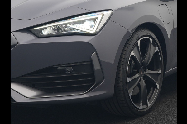 CUPRA Leon Sportstourer 1.4 e-Hybrid VZ Plug In Hybrid 245pk Dealer O.H PHEV | Keyless | Cruise Control | Lederen Sportstoelen Verwarmd | Navigatie | Virtual | Front & Lane Assist | Sportstuur Verwarmd | Sfeerverlichting | DAB | 19"L.M |