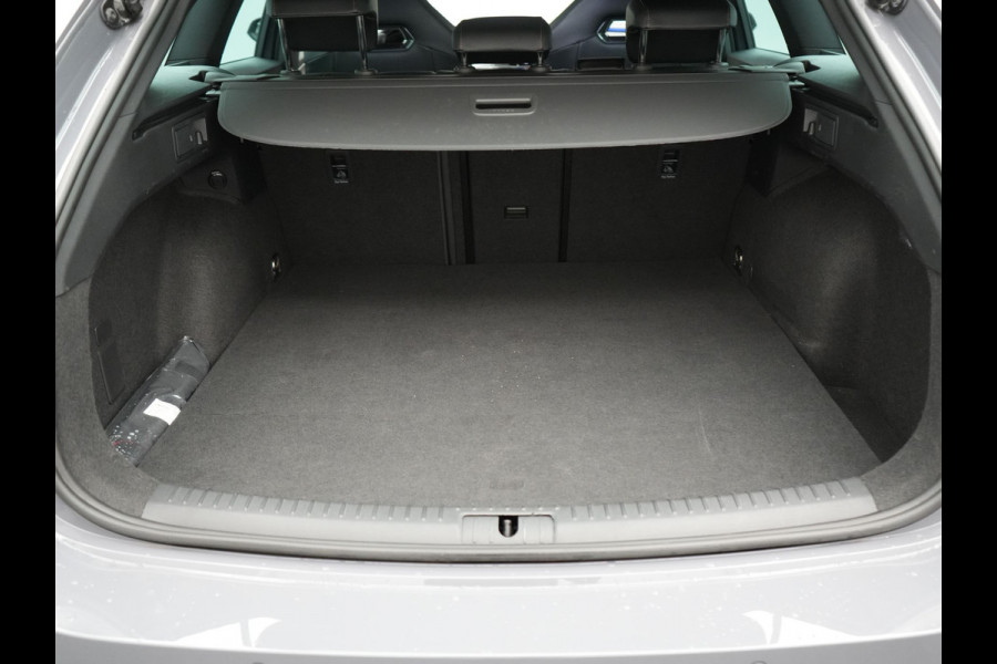 CUPRA Leon Sportstourer 1.4 e-Hybrid VZ Plug In Hybrid 245pk Dealer O.H PHEV | Keyless | Cruise Control | Lederen Sportstoelen Verwarmd | Navigatie | Virtual | Front & Lane Assist | Sportstuur Verwarmd | Sfeerverlichting | DAB | 19"L.M |
